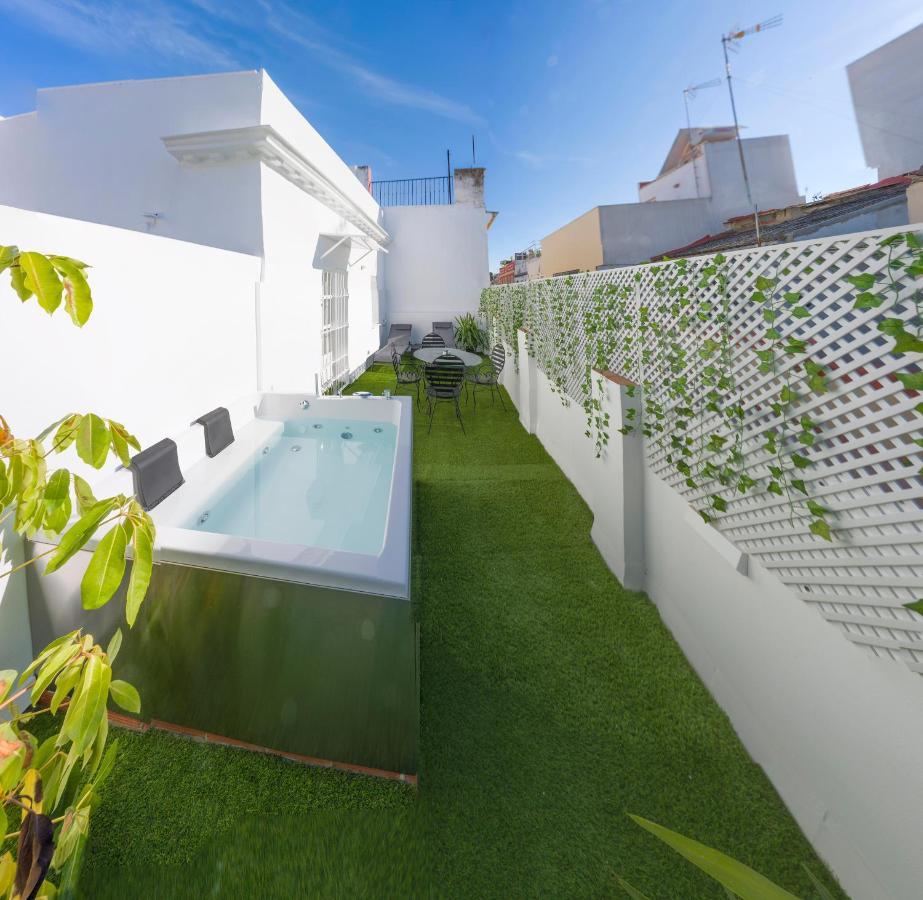 Downtown Apartment With Private Terrace & Jacuzzi إشبيلية المظهر الخارجي الصورة